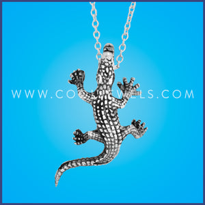LINK CHAIN NECKLACE WITH ALLIGATOR PENDANT