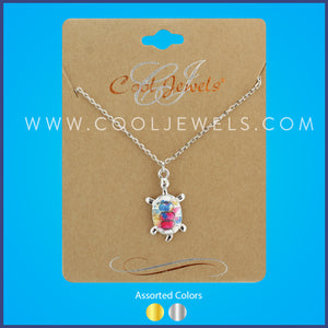 CHAIN NECKLACE WITH MULTI-COLOR TURTLE PENDANT