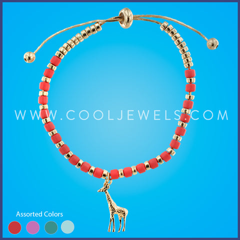 CHAIN SLIDER BRACELET WITH BEADS AND GOLD  GIRAFFE PENDANT