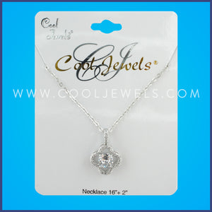 LINK CHAIN NECKLACE WITH RHINESTONE PENDANT